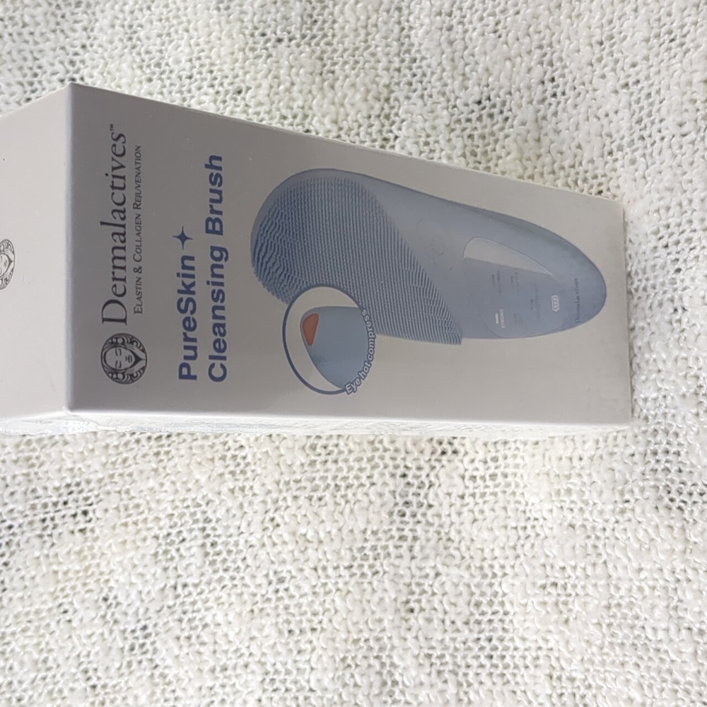 Dermalactives PureSkin+ Cleansing Brush - Picture 5 of 11